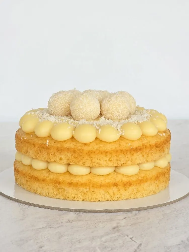 Naked Cake de Côco — Aires Patisserie, Alcochete